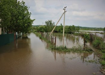 Sunt așteptate ploi puternice. Pericol de inundații în unele regiuni ale țării | VIDEO