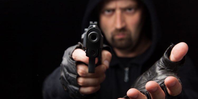 Jaf armat la filiala unei companii de creditare din Chișinău