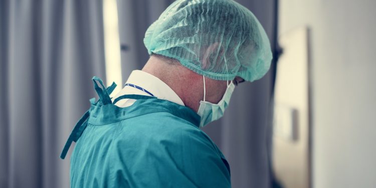 Încă un medic din Moldova a pierdut lupta pentru viață în urma complicațiilor provocate de COVID-19