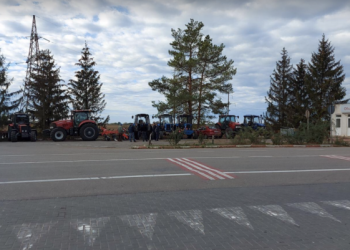 După o pauză de aproape două luni, fermierii dezamăgiți au revenit la protest: Dacă nu vom fi auziți de guvernare, noi suntem puși la pământ și aduși la faliment | VIDEO