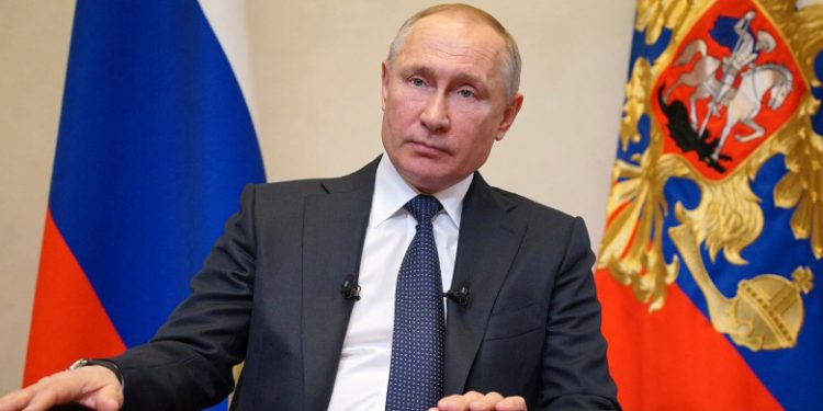 Putin spune că Rusia a aprobat al doilea vaccin anti-Covid