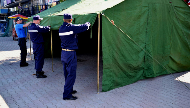 Premieră electorală: Moldovenii din două localități își vor vota președintele în corturi