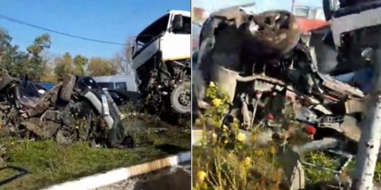 Catastrofă la Briceni: Mai multe mașini, doborâte de un camion. Sunt persoane rănite