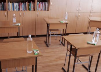 COVID-19 lovește dur în școlile și grădinițele din Chișinău. Câți elevi și profesori s-au infectat cu noul virus | VIDEO