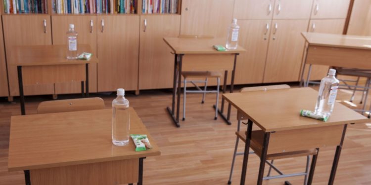 COVID-19 lovește dur în școlile și grădinițele din Chișinău. Câți elevi și profesori s-au infectat cu noul virus | VIDEO