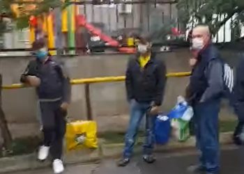 Ajutor umanitar, la pachet cu pliante electorale ale lui Igor Dodon. Pentru „darea de seamă” beneficiarii semnau într-o listă