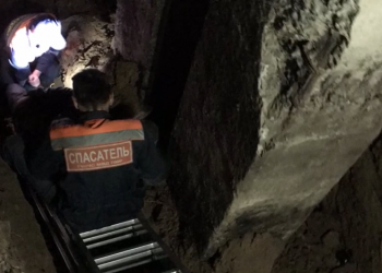 Caz șocant, la Tiraspol: Un bărbat a căzut într-o groapă adâncă de patru metri | VIDEO