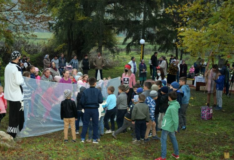 Echipa lui Ilan Șor a inaugurat la Chiperceni și Susleni, raionul Orhei, două terenuri de joacă pentru copii