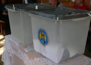 CEC: La alegerile din 1 noiembrie, votanții vor veni cu pix de acasă