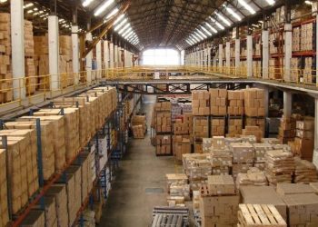 Эксклюзивный Репортаж центрального телевидения из хранилища госрезерва. Как обстоит ситуация с стратегическими запасами в Молдове в условиях эпидемии | VIDEO