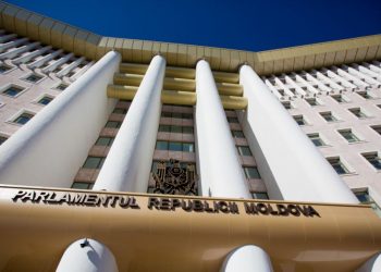 Platforma “Pentru Moldova”, jucător cheie în Parlament după aderarea unui nou deputat
