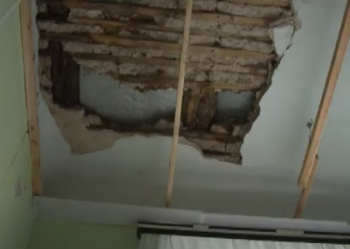 După ploaie, la sudul țării s-a prăbușit podul unei școli. Acoperișul este în stare gravă de mai mulți ani