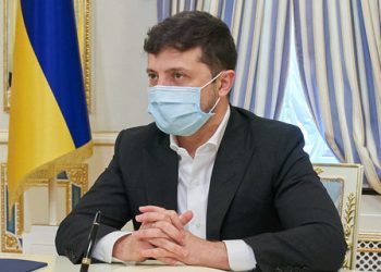 Президент Украины Владимир Зеленский заразился коронавирусом