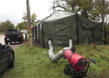 Жители трёх населённых пунктов Молдовы вновь вынуждены голосовать в палатках: ” Нам повезло что на улице нет дождя” | VIDEO