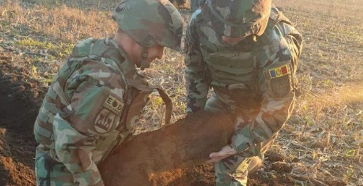 Саперы обезвредили 50-килограммовую авиационную бомбу