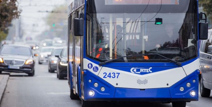 Когда в столичных троллейбусах начнут тестировать электронную систему оплаты