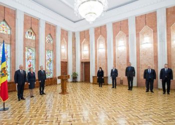 Guvernul condus de Ion Chicu are noi miniștri: Cine sunt? | VIDEO