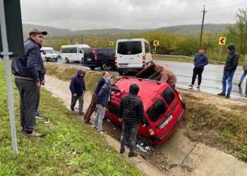 Accident grav la Peresecina. O mașină s-a inversat