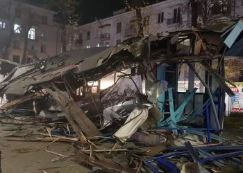 В Кишиневе снесли остановку общественного транспорта на бульваре Штафена чел Маре