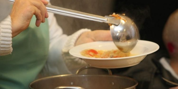 CEDO condamnă România pentru că nu a oferit hrană fără porc unui deținut moldovean și unui român