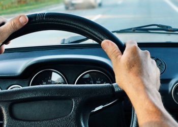 Începând cu 1 decembrie, asigurarea RCA va fi mai scumpă | VIDEO