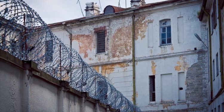В молдавских пенитенциарах вновь продлен спецрежим