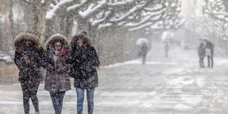 Ninsori în noiembrie: Când vor cădea primii fulgi de zăpadă în Moldova