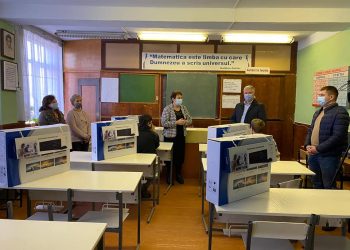 Deputatul Corneliu Padnevici a realizat o promisiune. Elevi și preșcolari din Drochia au primit în dar tehnică de ultimă generație | VIDEO