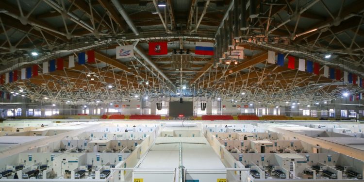 Московский Ледовый дворец «Крылатское», перепрофилирован в COVID-19 больницу | VIDEO