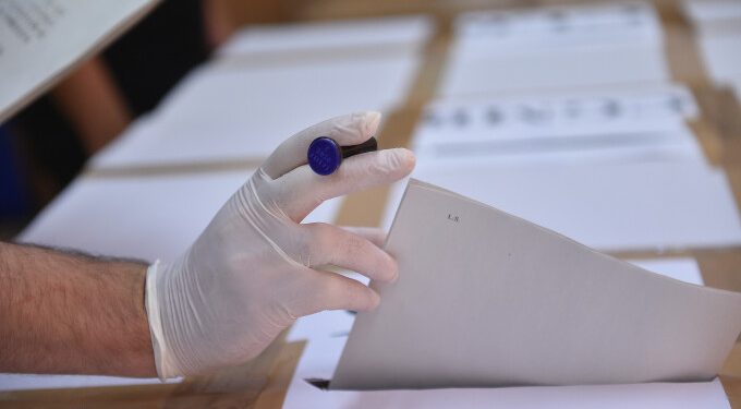 Câți tineri pot merge astăzi pentru prima dată la vot