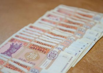 Sondaj: Ce salariu vor moldovenii pentru a nu pleca din țară
