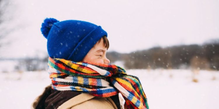 Vreme rece și temperaturi de maxim 6 grade. Meteorologii anunță când ar putea să ningă