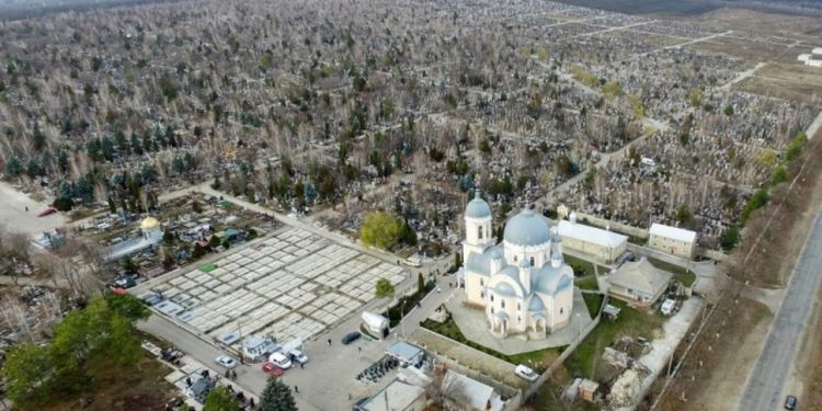 Detalii noi în dosarele „Cimitirul Sfântul Lazăr” din capitală: sechestru în valoare de peste două milioane de lei, 32 de persoane au statut de bănuit și învinuit | VIDEO