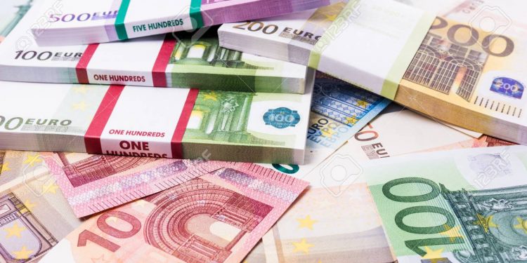 Попался на денежной контрабанды: Директор агентства недвижимости пытался вывезти из страны 85.000 евро | VIDEO