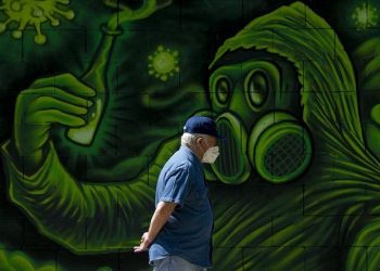 Metalul scos din clădirea avariată a Filarmonicii Naționale va fi vândut