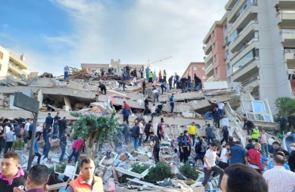 Cutremurul mortal din Turcia. Bilanţul victimelor crește pe zi ce trece