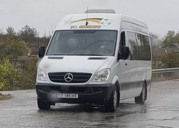 Deputat: Poliția dodonistă a cedat. Poliția permite trecerea microbuzelor pline cu oameni care nu sunt de rută