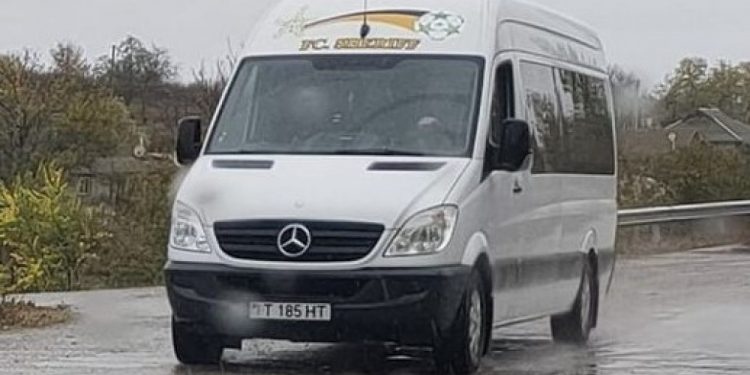 Deputat: Poliția dodonistă a cedat. Poliția permite trecerea microbuzelor pline cu oameni care nu sunt de rută