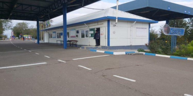 Două puncte de trecere a frontierei moldo-ucrainene își reiau activitatea