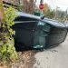 FOTO: Accident grav în Capitală. Un automobil s-a răsturnat sub un gard