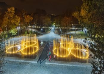 În Chișinău a fost pus în funcțiune un nou havuz pietonal | FOTO