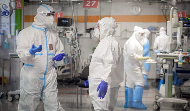 106 cazuri de COVID-19 în rândul lucrătorilor medicali, înregistrate în ultimele 24 ore