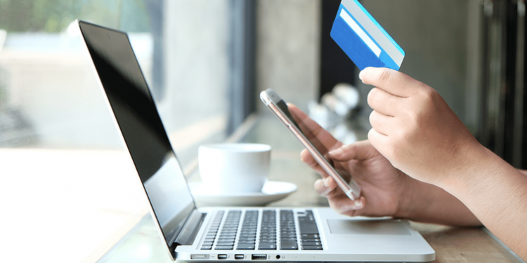 Veste proastă pentru iubitorii de shopping online: Coletele mai scumpe de 100 euro ar putea fi impozitate la intrarea în R. Moldova