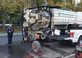 Primăria Capitalei: Începe curățarea canalizării pluviale. Problema inundațiilor va fi soluționată