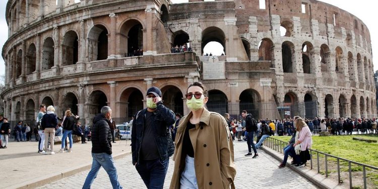 Italia continuă să înregistreze un număr mare de decese provocate de COVID-19