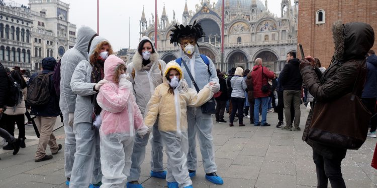 В Италии вступили в действие жесткие ограничения. Какие меры безопасности были введены | VIDEO