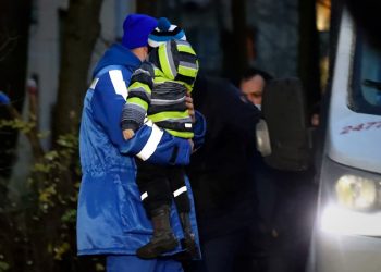 Держал в заложниках собственных детей: Чем закончилась скандальная история в Санкт-Петербурге | VIDEO