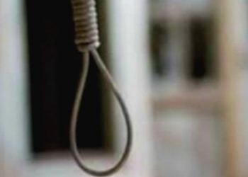 Un tânăr s-a strangulat, după ce și-a bătut iubita până când a lăsat-o fără conoștință, la Ocnița