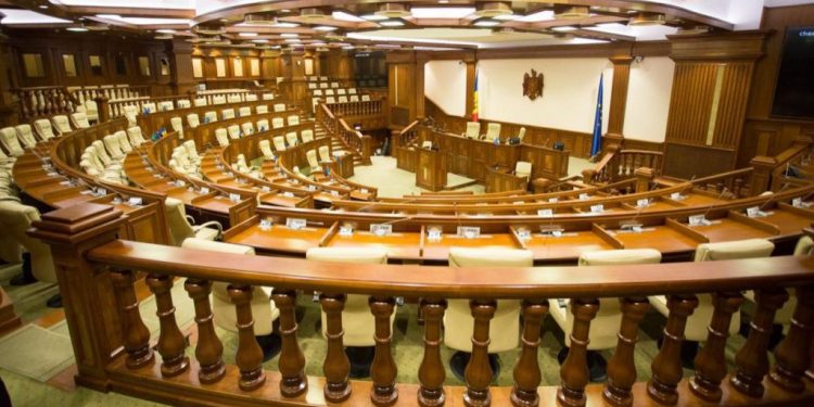 Angajatorii nu vor fi impozitați pentru testarea angajaților la COVID-19