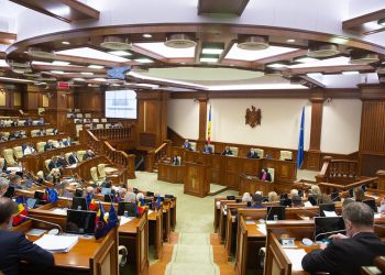 Platforma “Pentru Moldova”, creată oficial în Parlament. Sergiu Sîrbu exclude o eventuală revenire la «Pro Moldova»: Dacă au plecat fondatorii, au fost motive | VIDEO